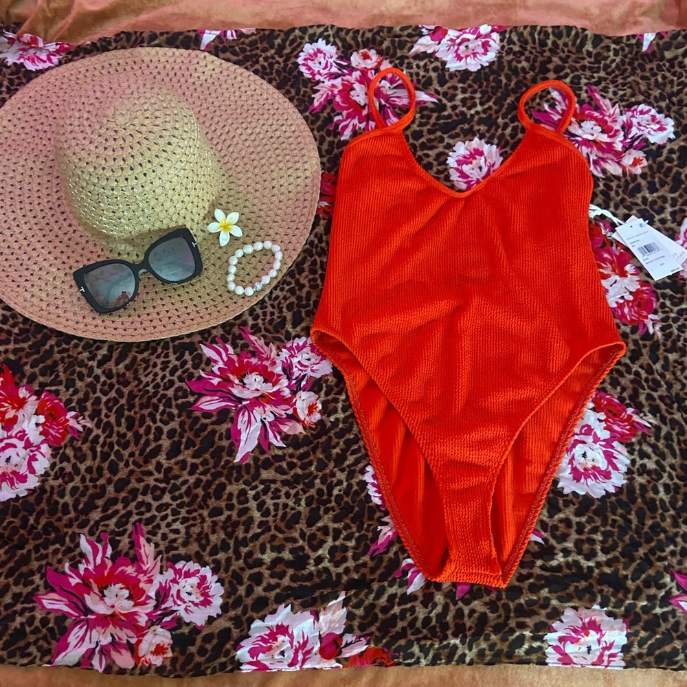 Good American Red one piece swimsuit BNWT